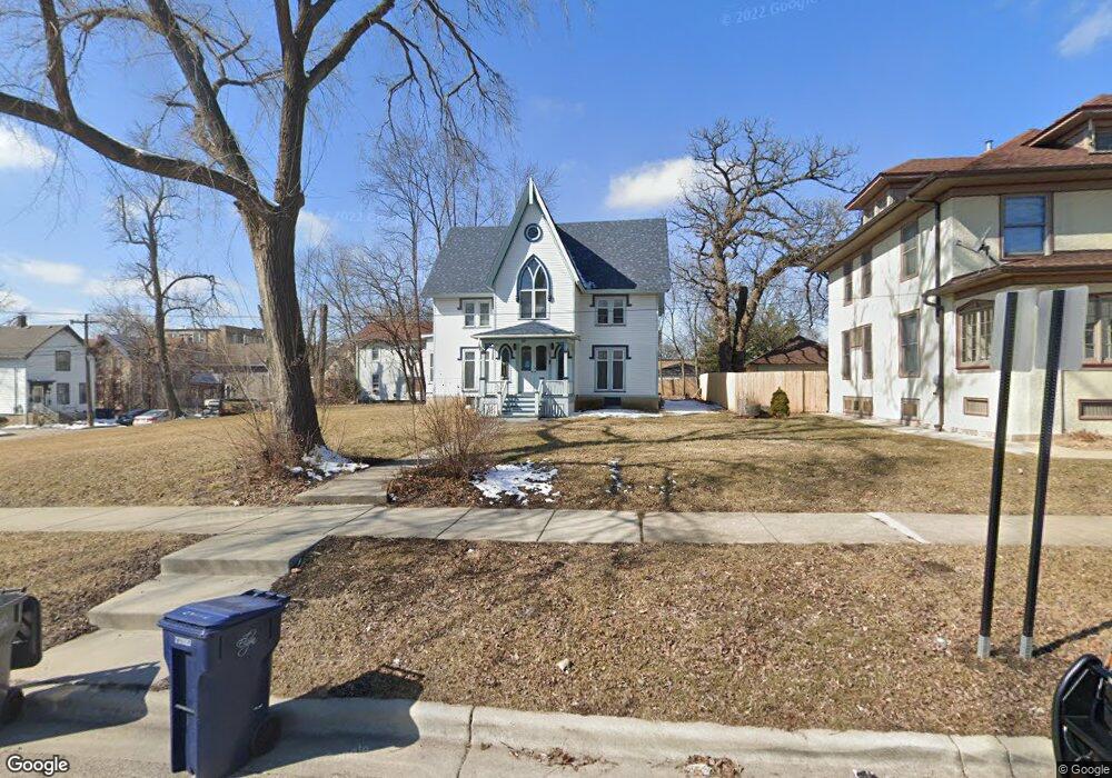 306 N Spring St, Elgin, IL 60120 - photo 1