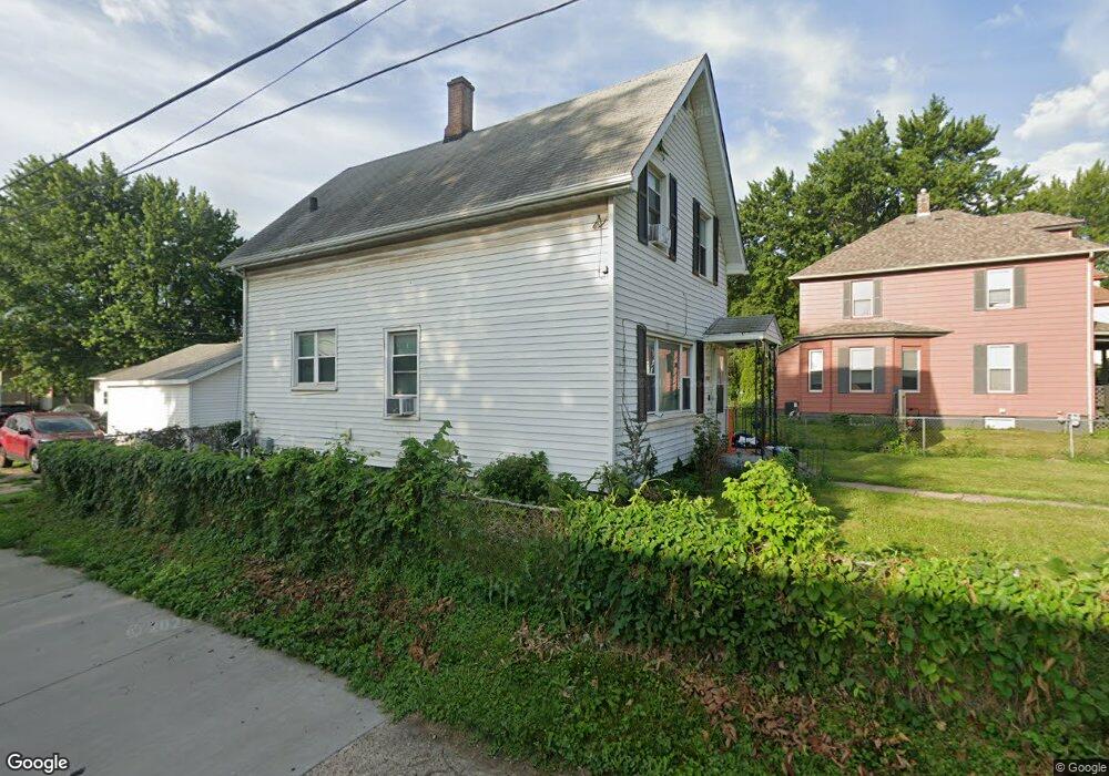 2119 Dixwell St, Davenport, IA 52802 - photo 1