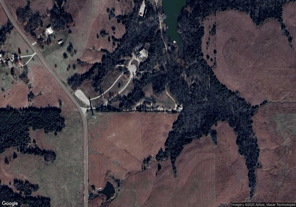 7250 SW Douglas Rd, Topeka, KS 66610 - photo 1