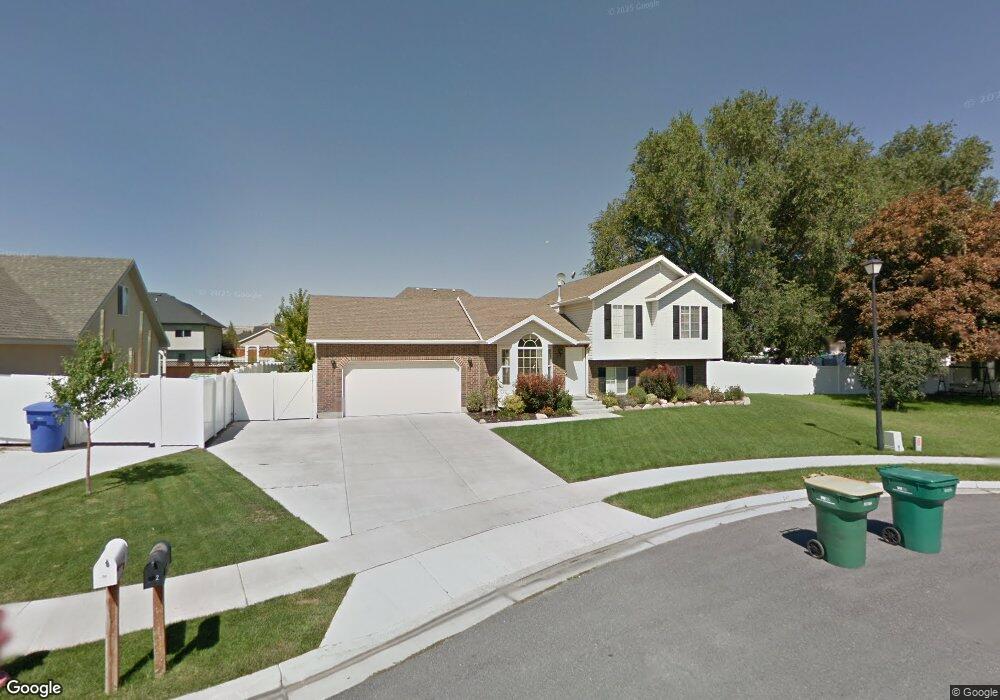 542 W Chappel Valley Loop, Lehi, UT 84043 - photo 1
