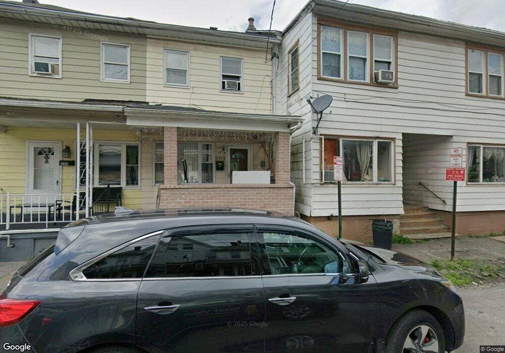 204 S Pine St, Hazleton, PA 18201 - photo 1