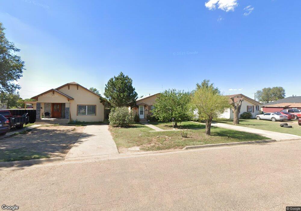 820 Durrett Ave, Dumas, TX 79029 - photo 1