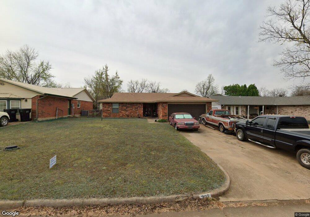 307 Jarman Cir, McLoud, OK 74851 - photo 1