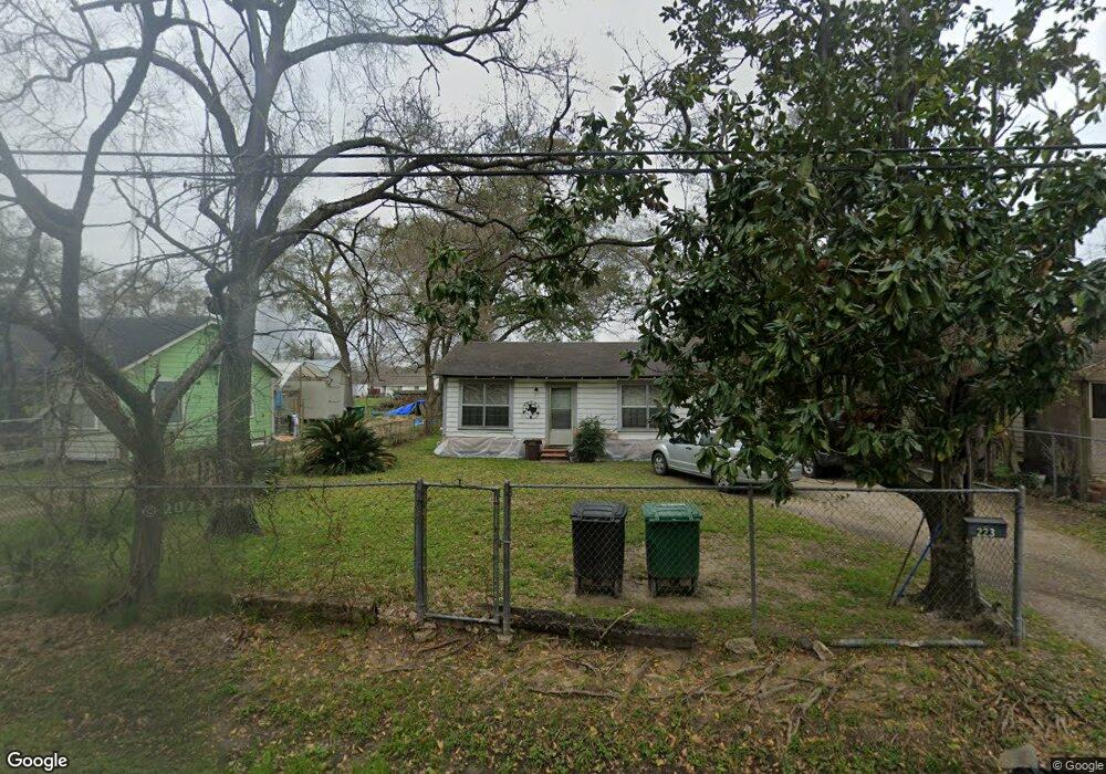 223 Wallace St, Houston, TX 77022 - photo 1