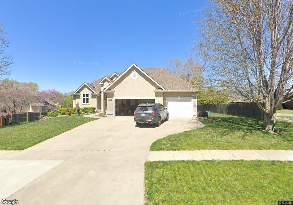 6008 SW 38th St, Topeka, KS 66610 - photo 1