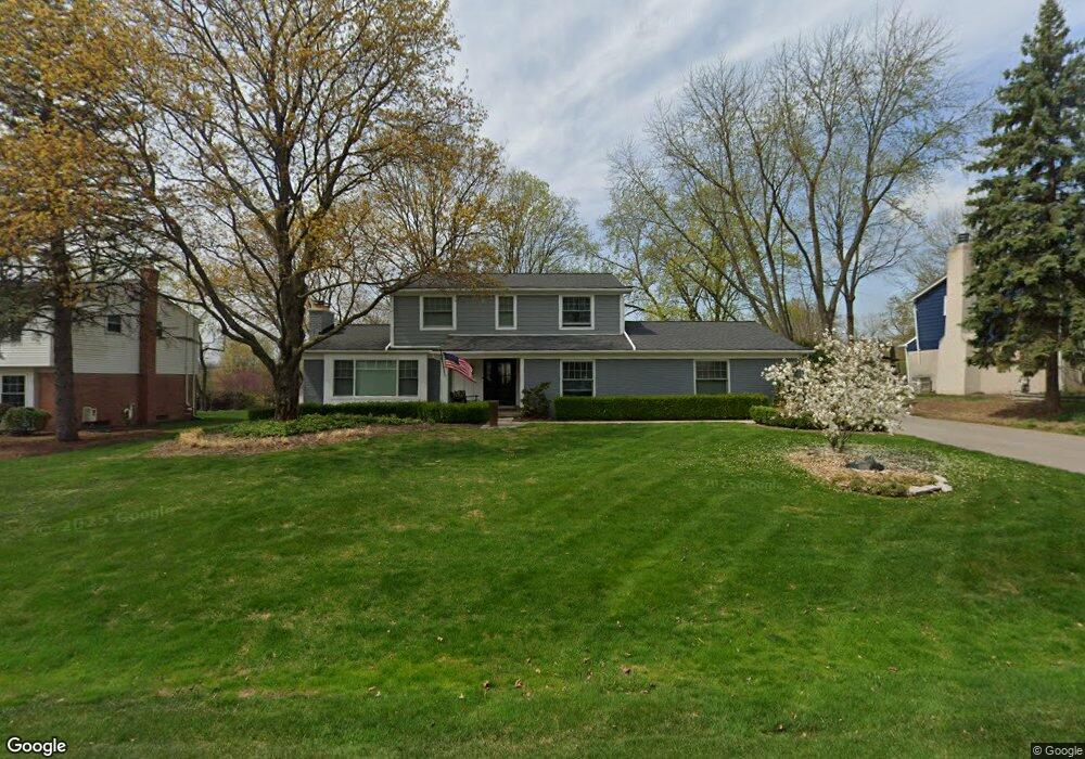 2254 Lost Tree Way, Bloomfield Hills, MI 48304 - photo 1