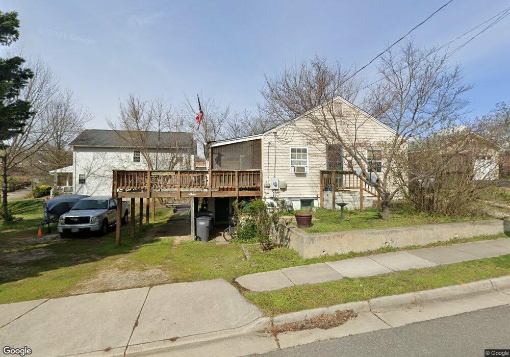 6950 Memorial Heights Dr, Alexandria, VA 22306 - photo 1