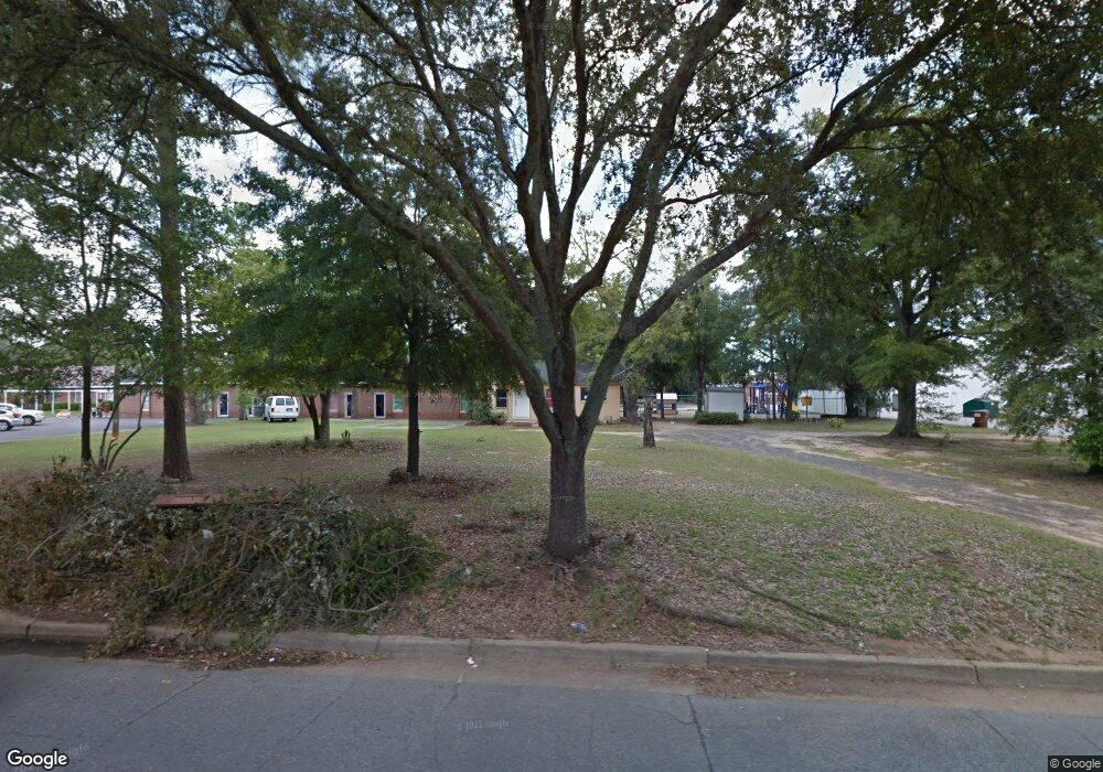 1113 W Whitney Ave, Albany, GA 31707 - photo 1