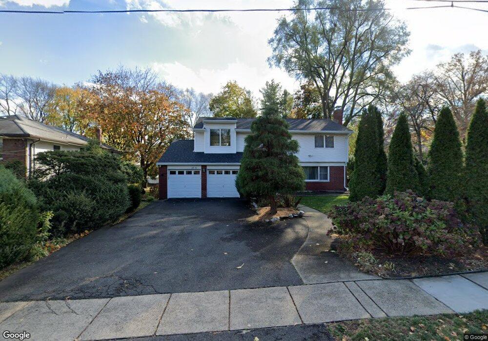 28-10 High St unit 1X, Fair Lawn, NJ 07410 - photo 1