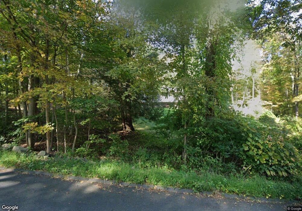 5 Beaver Bog Rd, New Fairfield, CT 06812 - photo 1