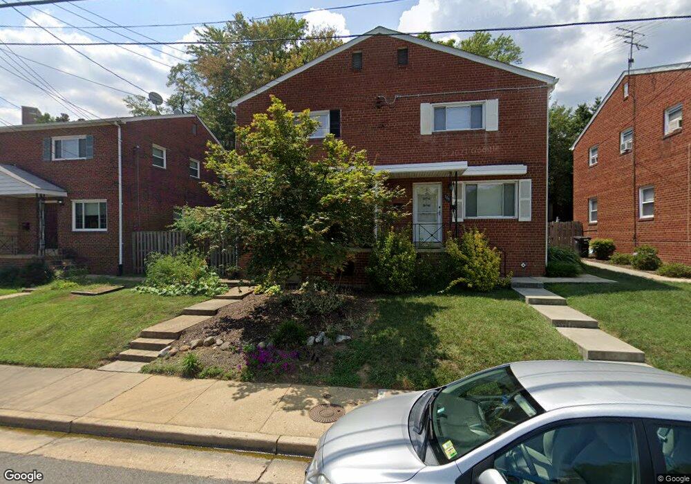 106 W Taylor Run Pkwy, Alexandria, VA 22314 - photo 1