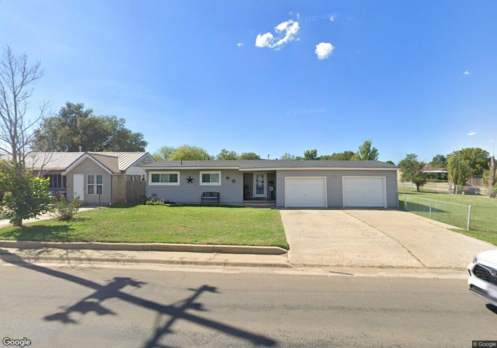 1104 S Maddox Ave, Dumas, TX 79029 - photo 1