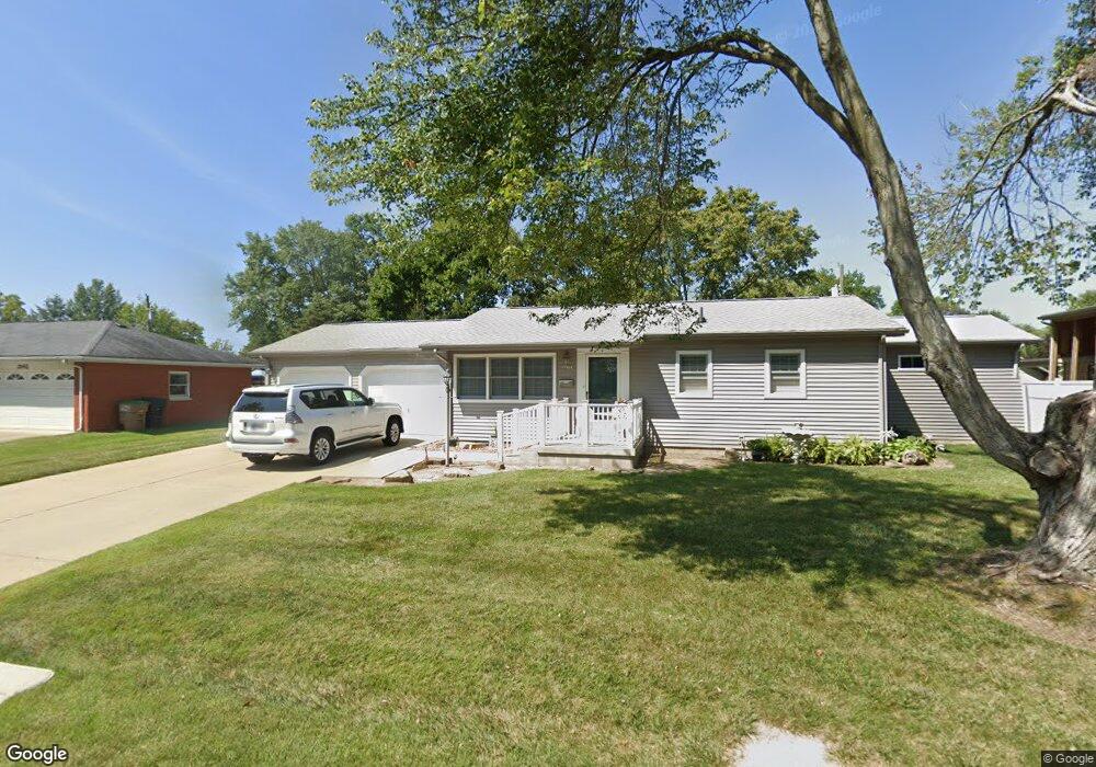 3012 Beech Dr, Columbus, IN 47203 - photo 1