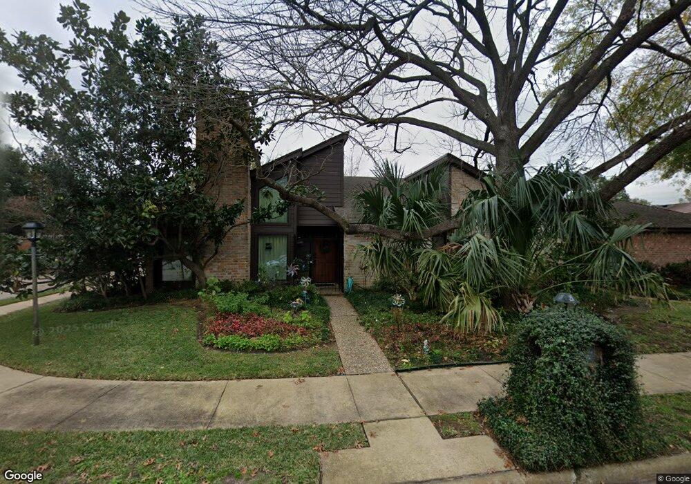 10343 Chevy Chase Dr, Houston, TX 77042 - photo 1