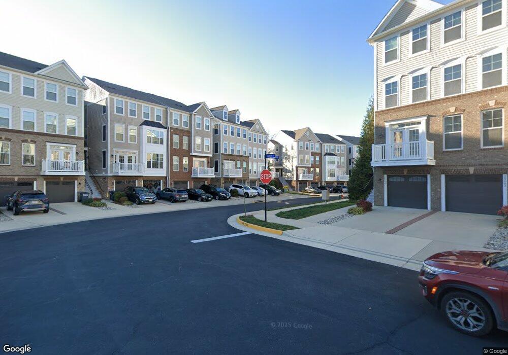 42183 Canary Grass Square, Stone Ridge, VA 20105 - photo 1