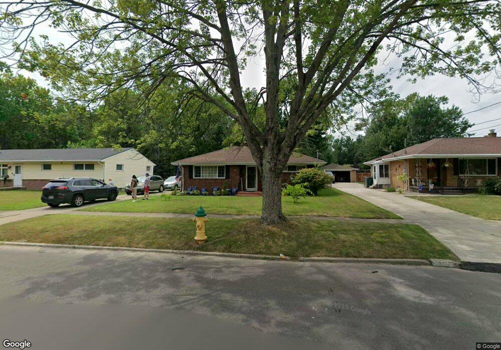 1426 Birch Dr, North Tonawanda, NY 14120 - photo 1