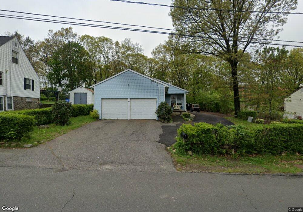 324 Berkeley Ave, Waterbury, CT 06704 - photo 1