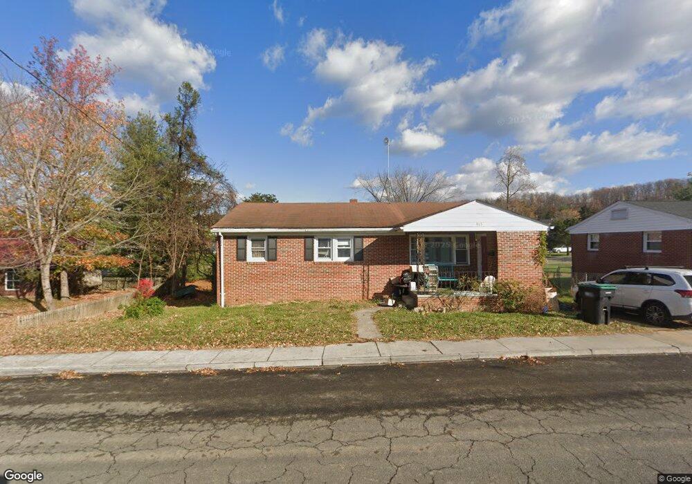 865 E King St, Strasburg, VA 22657 - photo 1