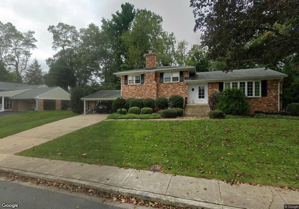 9823 Vale Rd, Vienna, VA 22181 - photo 1