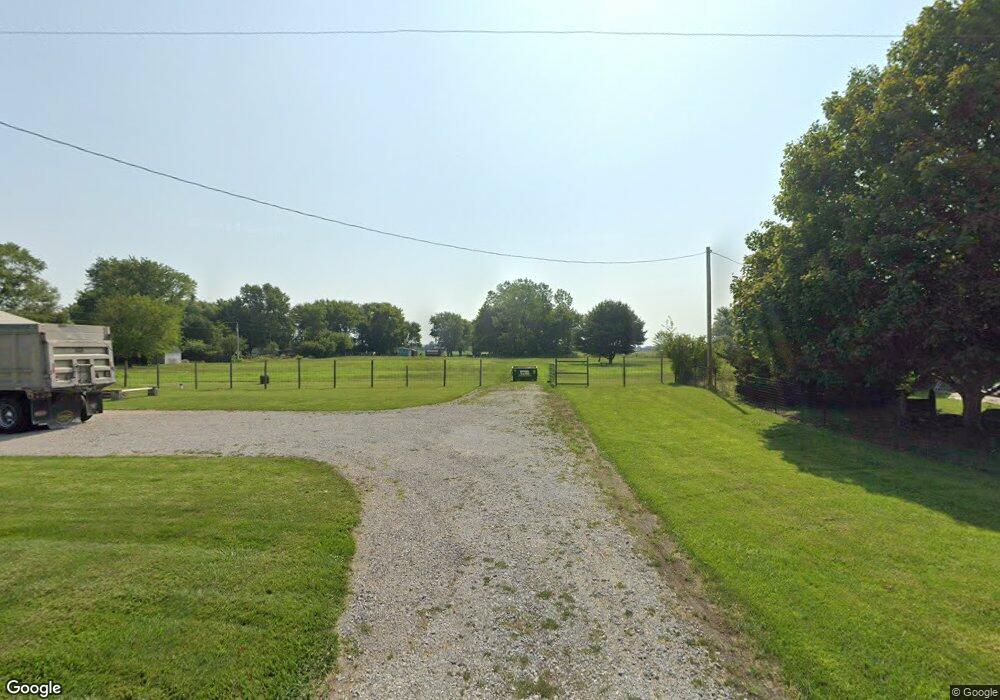 1090 N Fountaintown Rd, Fountaintown, IN 46130 - photo 1