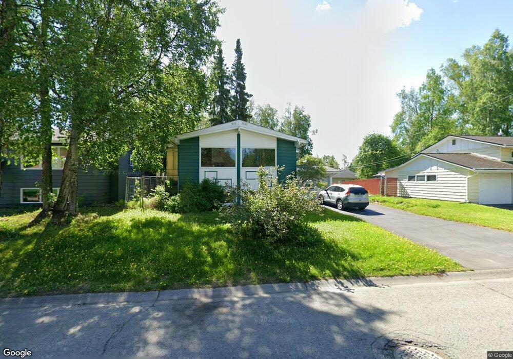 908 Lancaster Dr, Anchorage, AK 99503 - photo 1