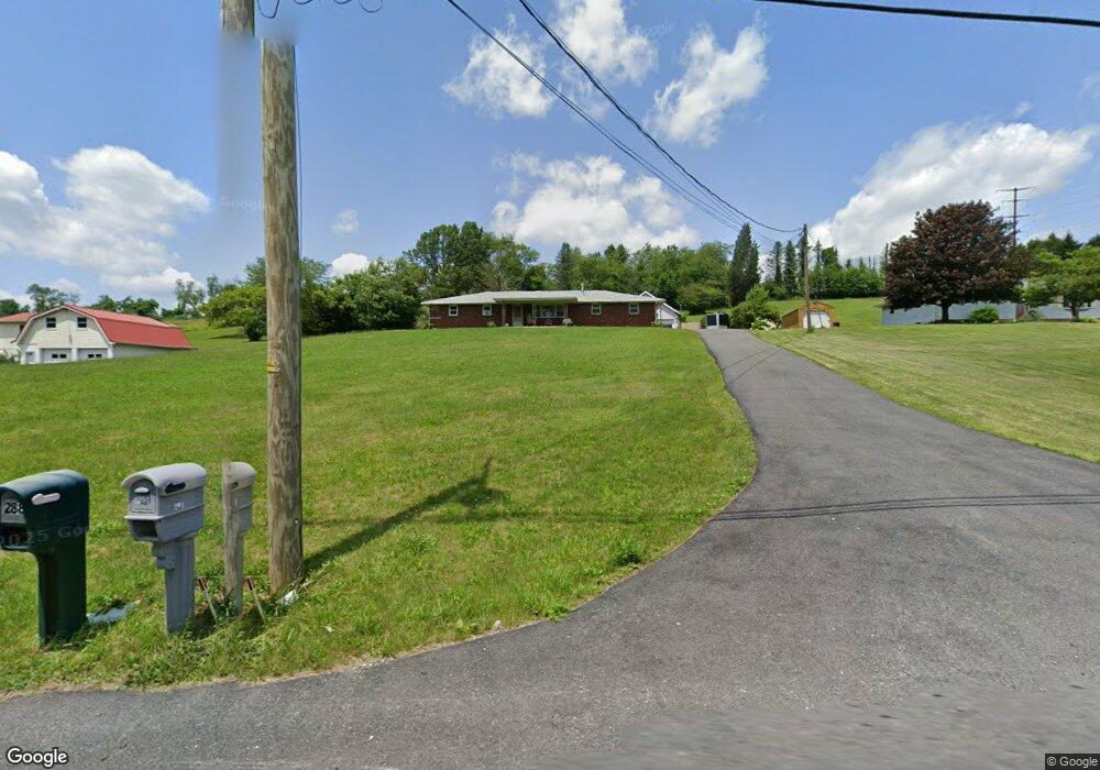 291 Kunkletown Rd, Kunkletown, PA 18058 - photo 1