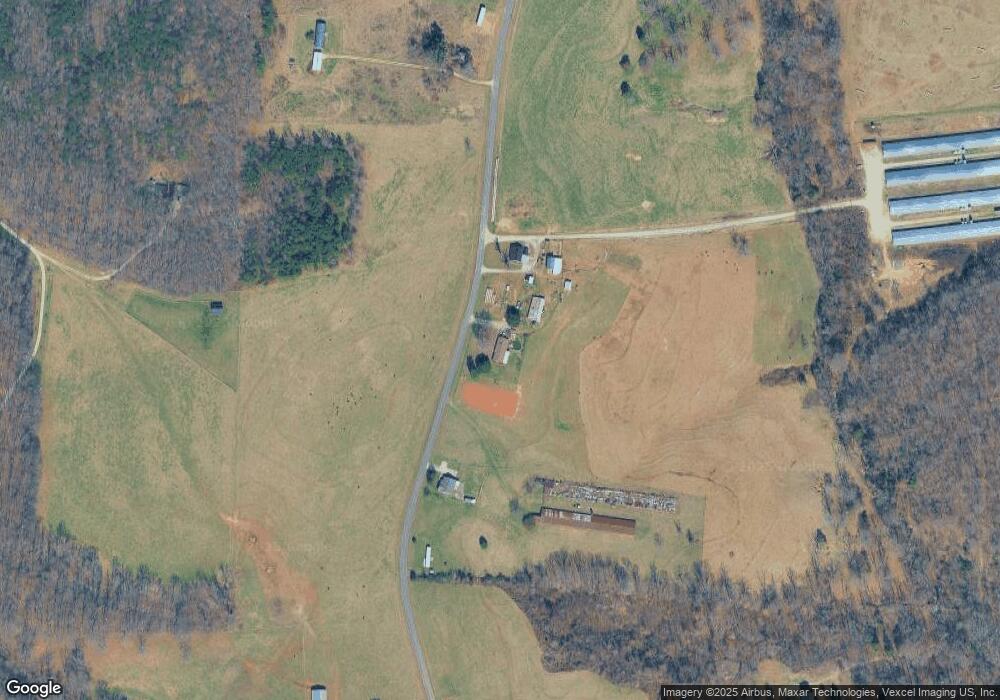 323 Mills Garden Rd, Statesville, NC 28625 - photo 1