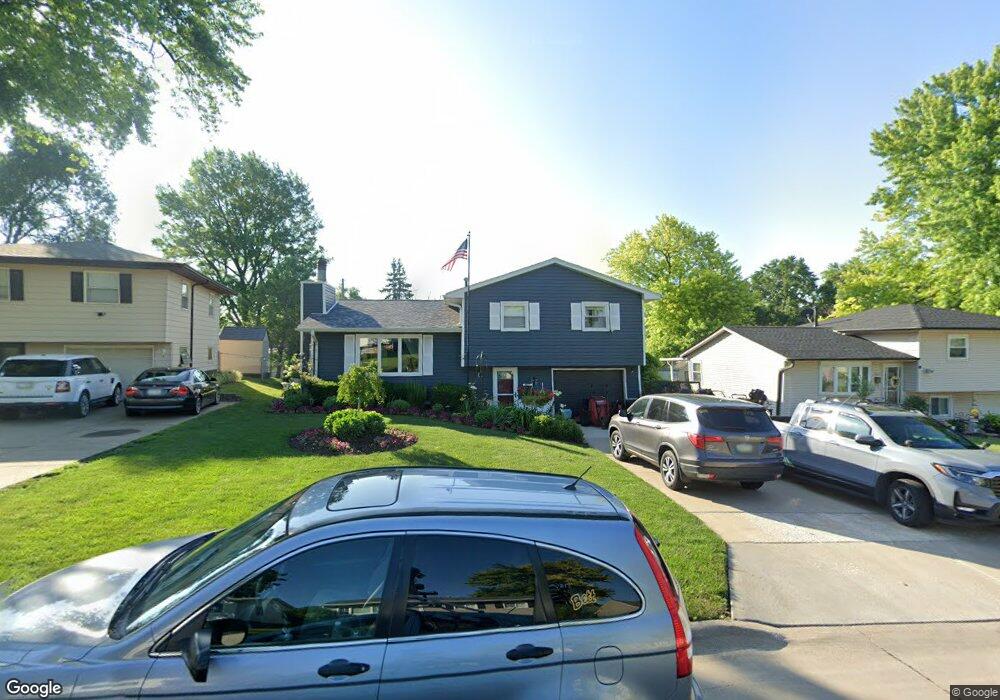 2807 Cypress Dr, Bettendorf, IA 52722 - photo 1