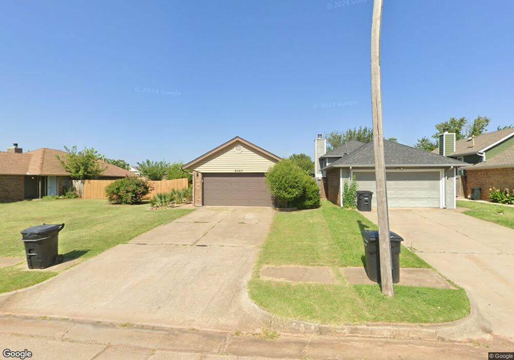 2307 Cedar Brook Dr, Moore, OK 73160 - photo 1