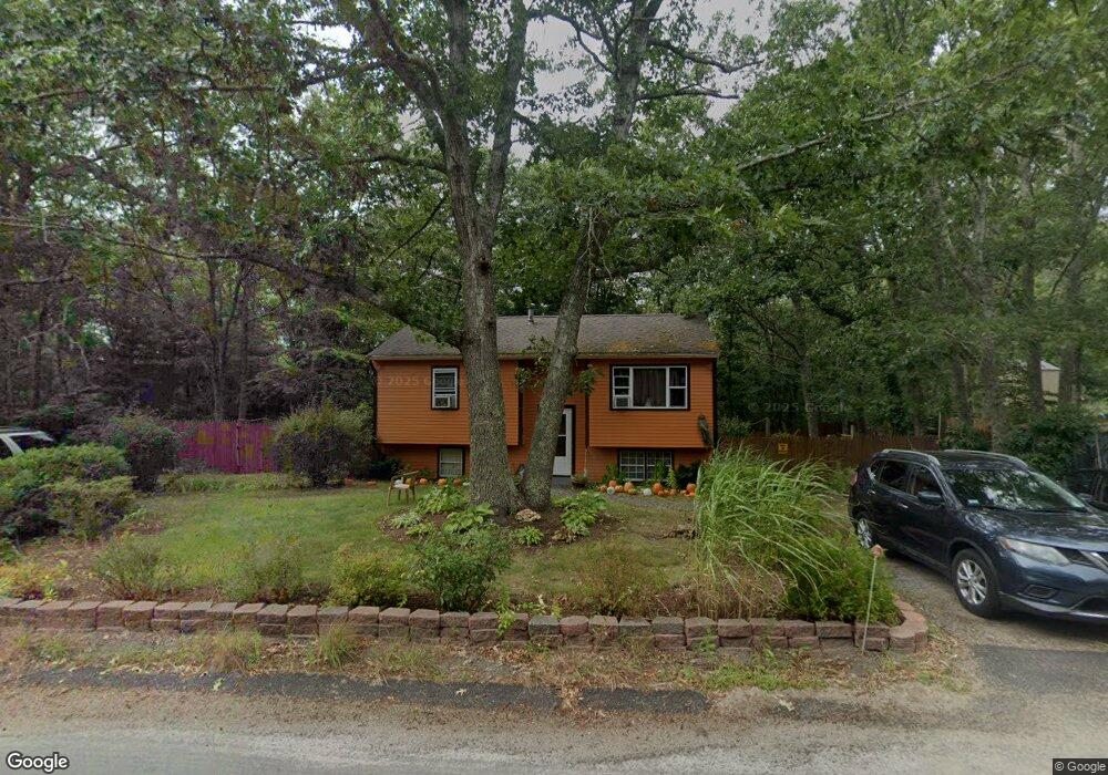 74 Mayflower Ln, East Wareham, MA 02538 - photo 1