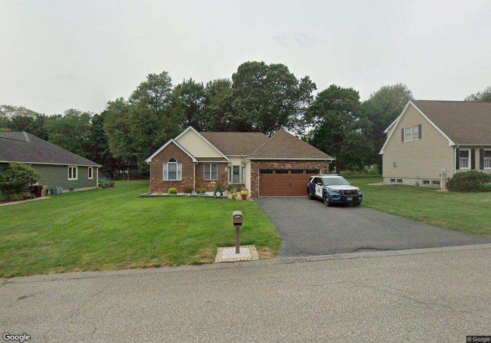 117 Overlook Dr, Ludlow, MA 01056 - photo 1