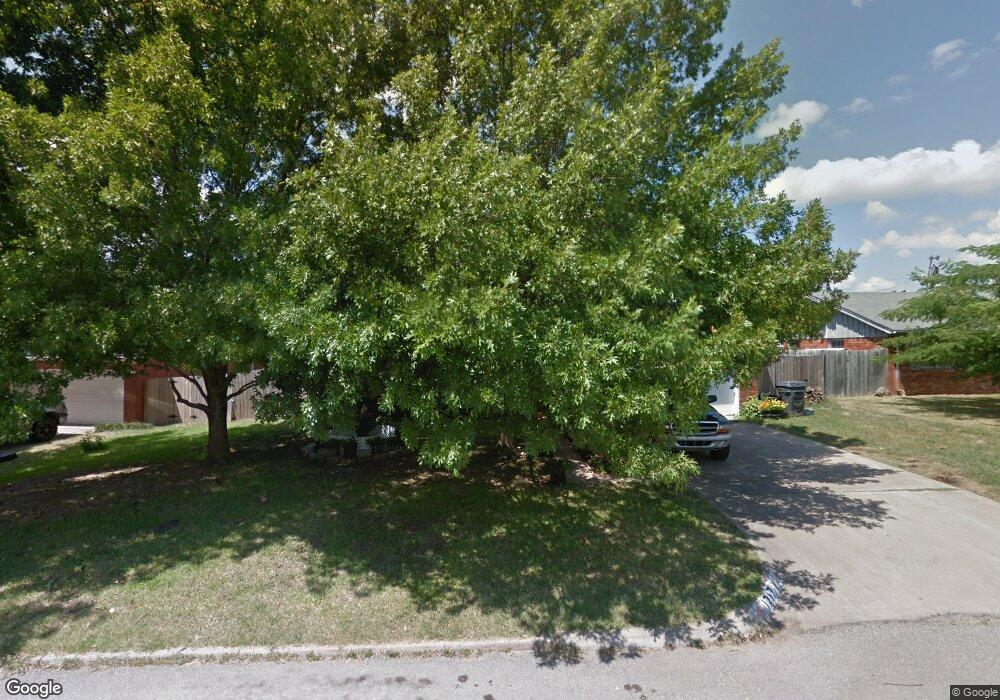 1717 Tiverton St, Ardmore, OK 73401 - photo 1