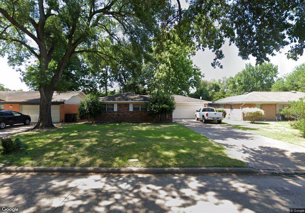 1011 Helms Rd, Houston, TX 77088 - photo 1