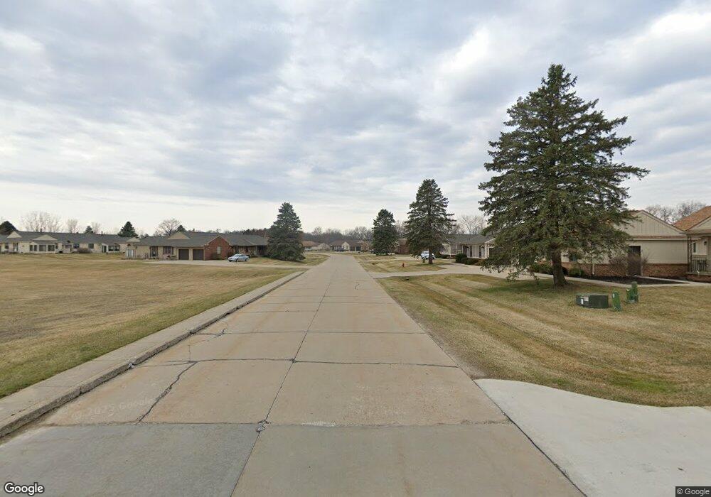 12126 Shenandoah Dr unit 141 4, South Lyon, MI 48178 - photo 1