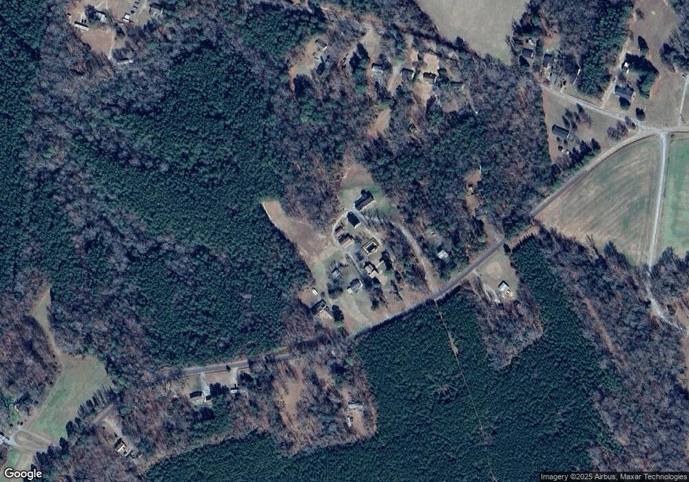 2072 Essex Mill Rd, Dunnsville, VA 22454 - photo 1