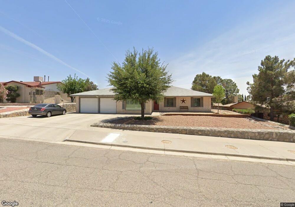 10813 Vista Alegre Dr, El Paso, TX 79935 - photo 1
