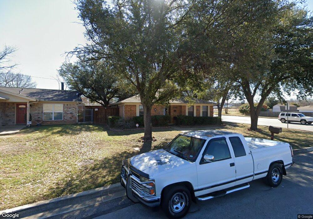 635 Allencrest Dr, Fort Worth, TX 76108 - photo 1