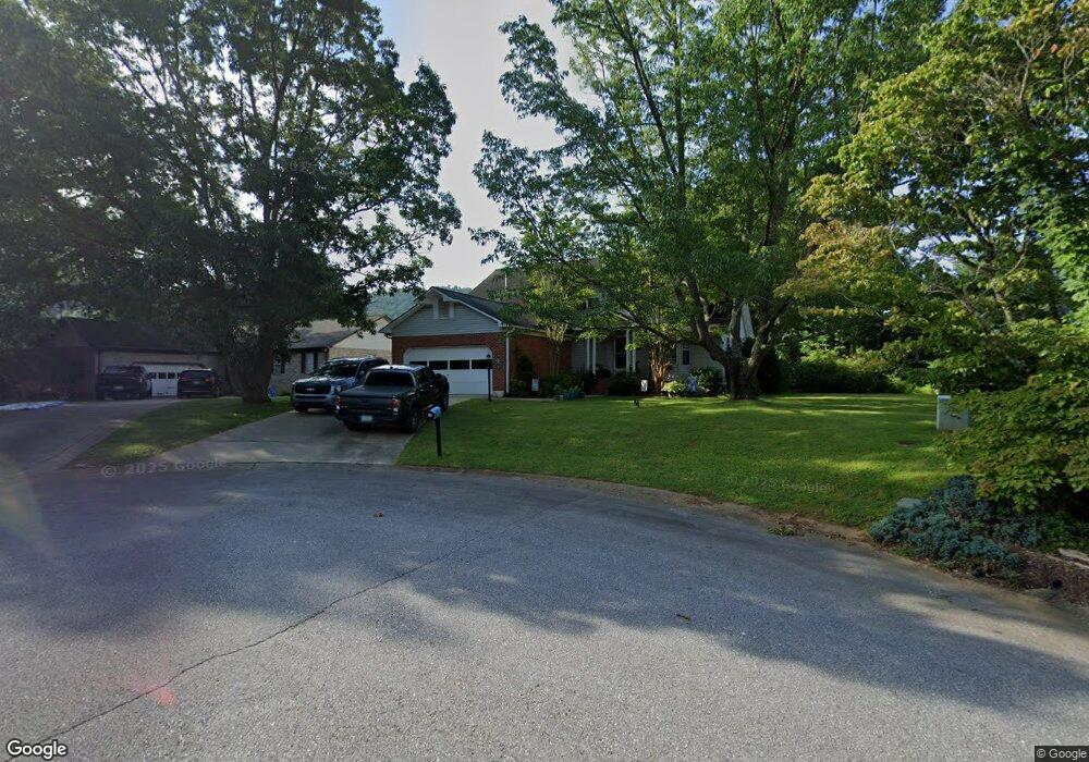 10 Clubhouse Ct, Asheville, NC 28803 - photo 1