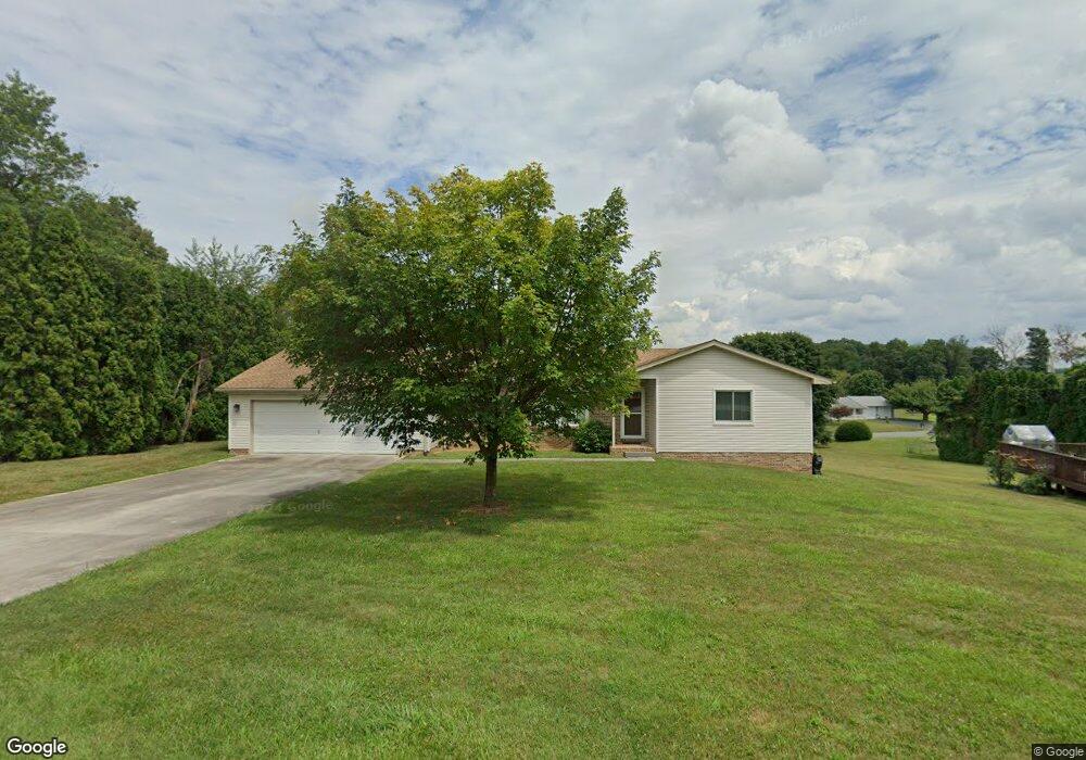 940 Pine Grove Rd unit 7, Hanover, PA 17331 - photo 1