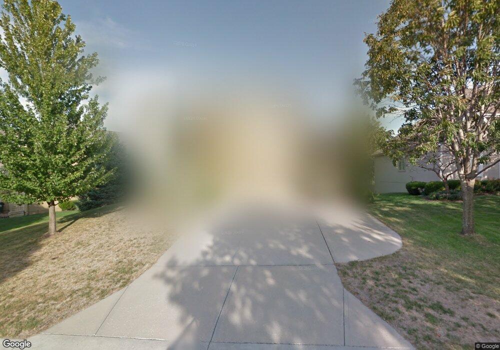 8341 Mullen Rd, Lenexa, KS 66215 - photo 1