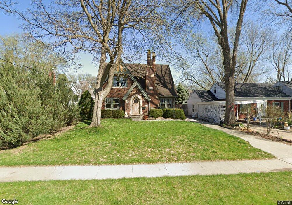 2211 40th Place, Des Moines, IA 50310 - photo 1