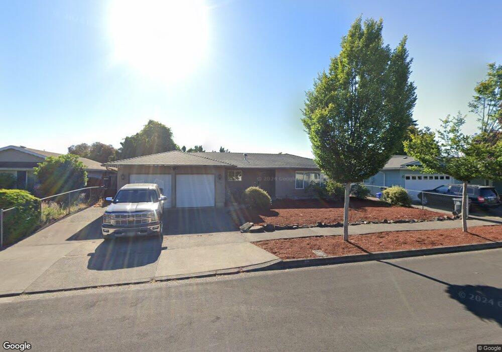 2253 8th St, Springfield, OR 97477 - photo 1