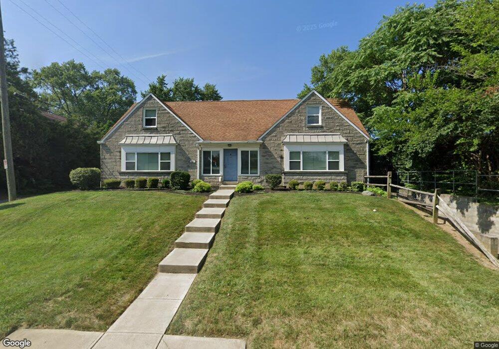 22 W Cooke Rd, Columbus, OH 43214 - photo 1