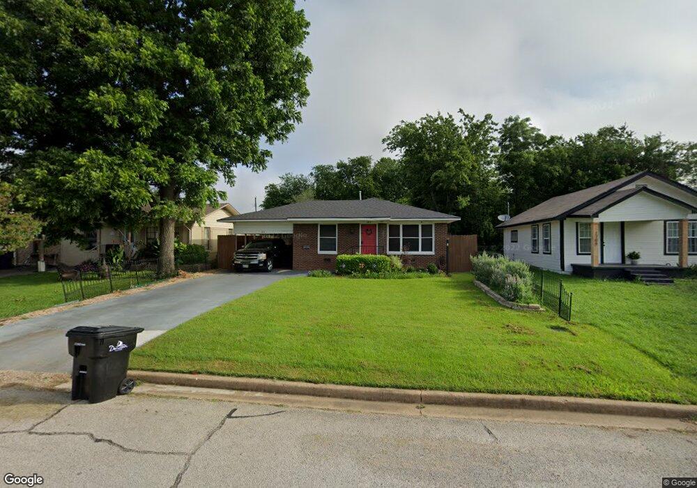 1711 W Johnson St, Denison, TX 75020 - photo 1