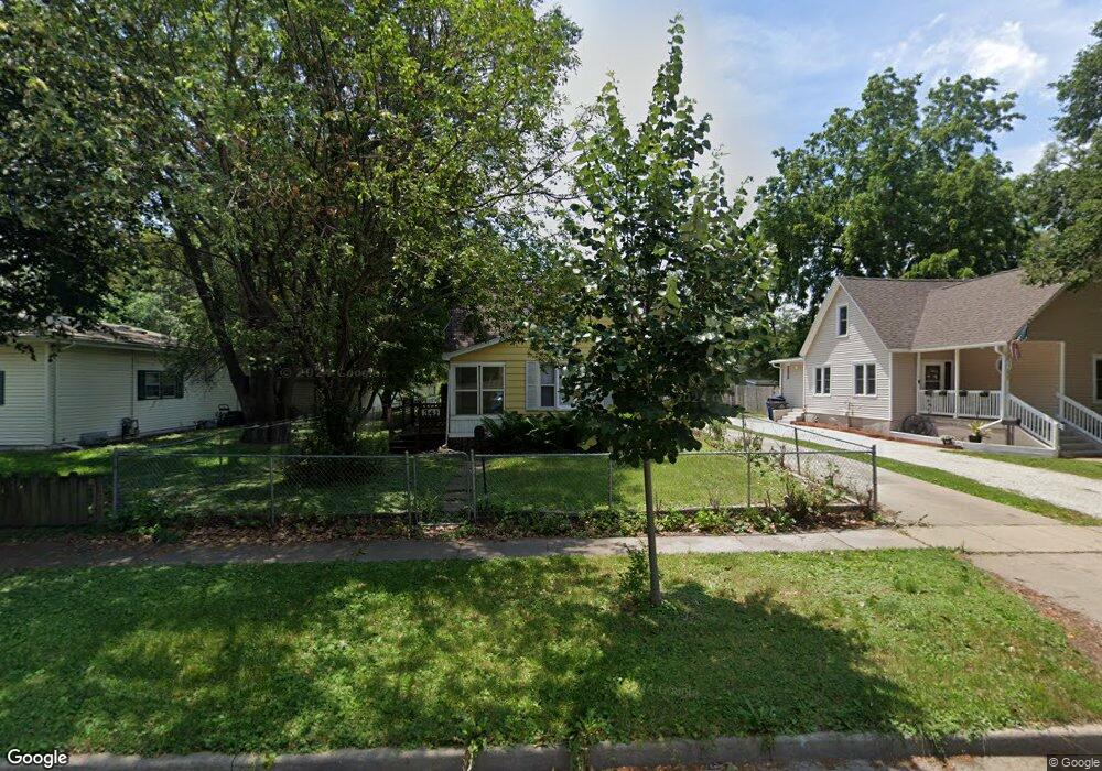 341 E Granger Ave, Des Moines, IA 50315 - photo 1