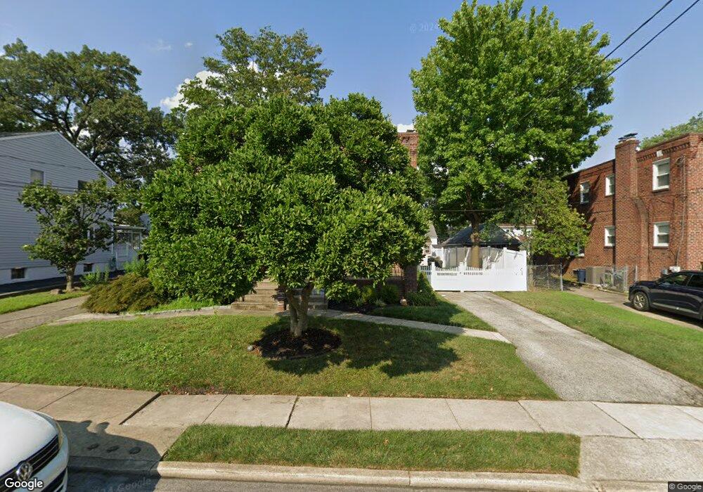 214 Hazel Ave, Folsom, PA 19033 - photo 1