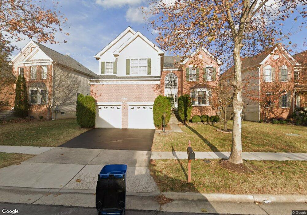 25246 Crossfield Dr, Chantilly, VA 20152 - photo 1