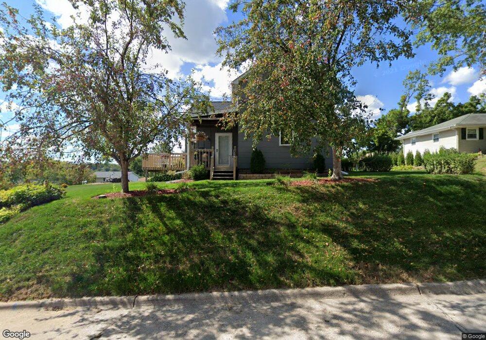 1664 20th St NW, Cedar Rapids, IA 52405 - photo 1