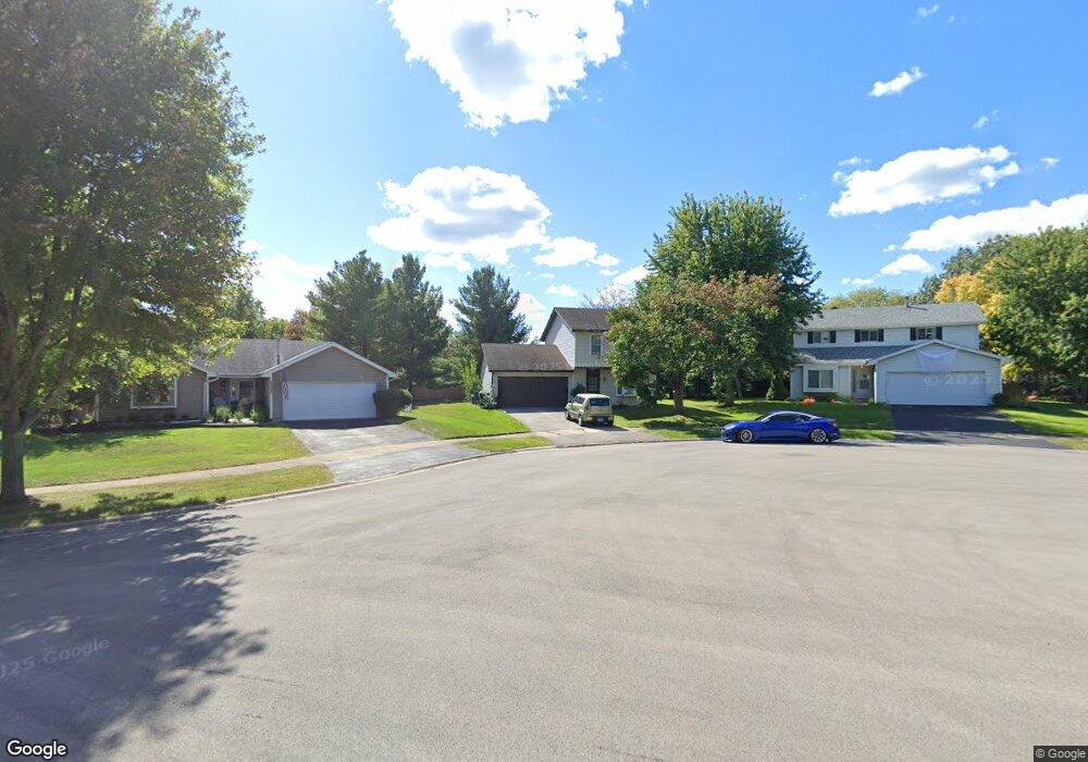 2319 Woodview Ln, Naperville, IL 60565 - photo 1