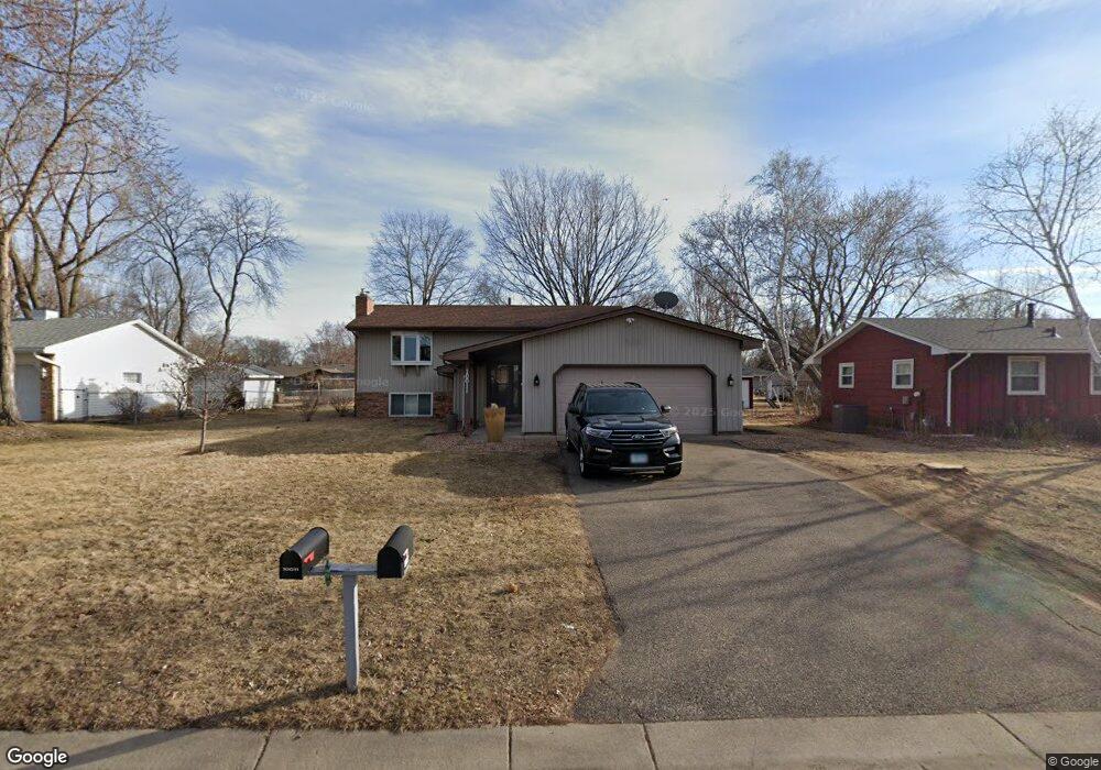 10011 96th Place N, Maple Grove, MN 55369 - photo 1